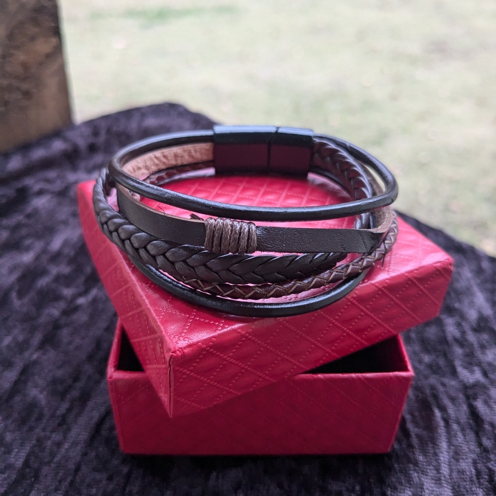 Men's Multi-Layered Brown Bracelet